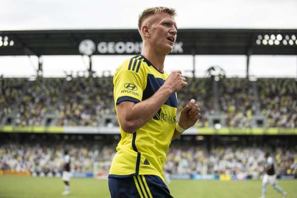 狼队锁定美职联锋霸苏里奇 英格兰弃将上演完美逆袭